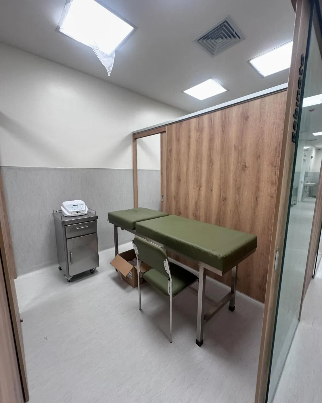 Centro médico - Puertas Diazsa