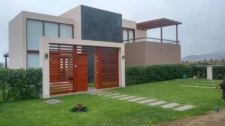 Casa de playa en Asia - Puertas Diazsa